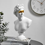 This modern David Resin Statue Sculpture can give a unique touch to your Living room, bedroom, or office.
Size: Long: 16cm Wide: 15cm High: 29cm
Note: 1cm = 0.39 in
David Resin Statue SculptureBlak Outlet